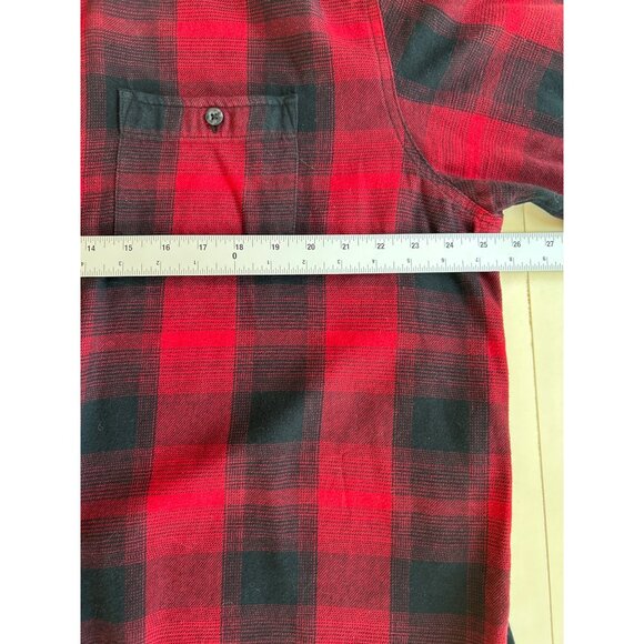 Woolrich Shirt Men's XL Red Black Plaid Flannel Button Up Cotton Outdoors - Picture 7 of 8